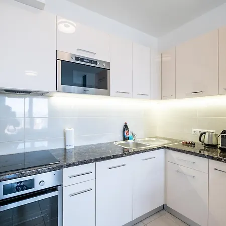 T7 Modern And Comfortable Apartman
